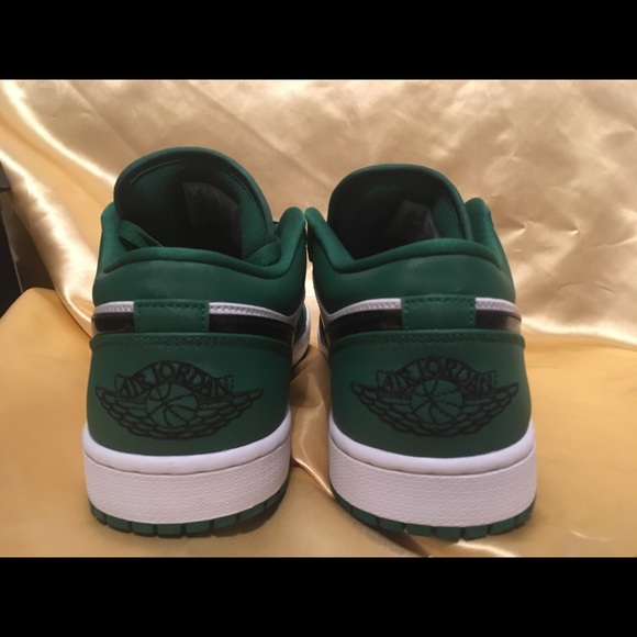Jordan 1 Low Pine Green Size 13 W 11.5 M - Picture 4 of 5